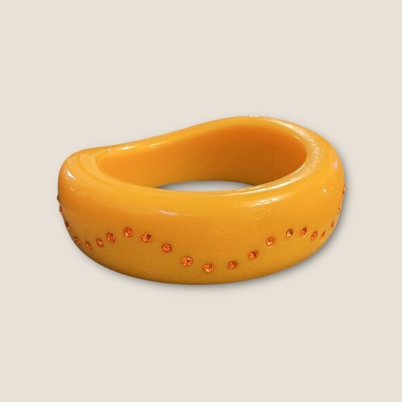 Vintage Lucite Bangle Bracelet With Orange Rhinestones 2.5 Inches Wide Retro Fas - Picture 4 of 8